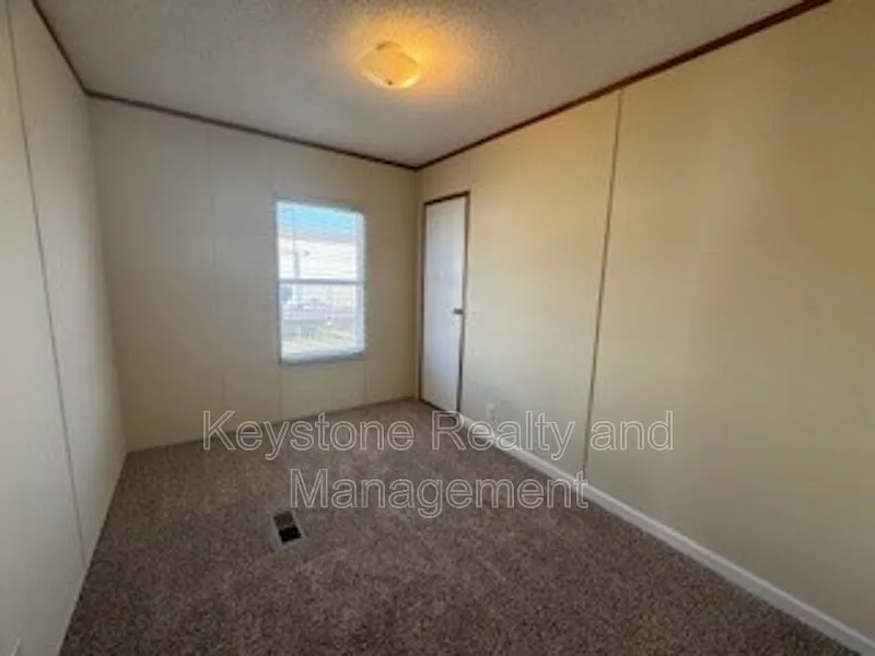 3 bed, 2.0 bath, 1120 sqft, $850 — Photo 4