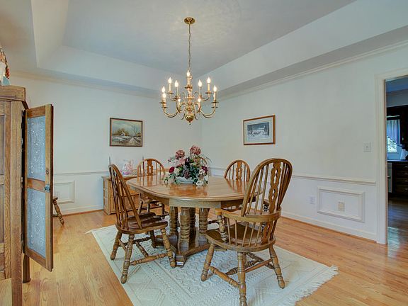 4th image of 1511 Lakecrest Ct SW