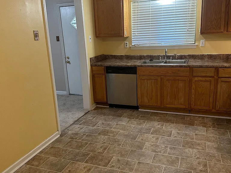 7032 Pam Dr — Photo 7