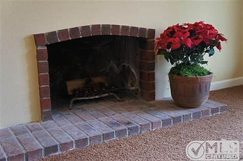 Gas fireplace in Living Room