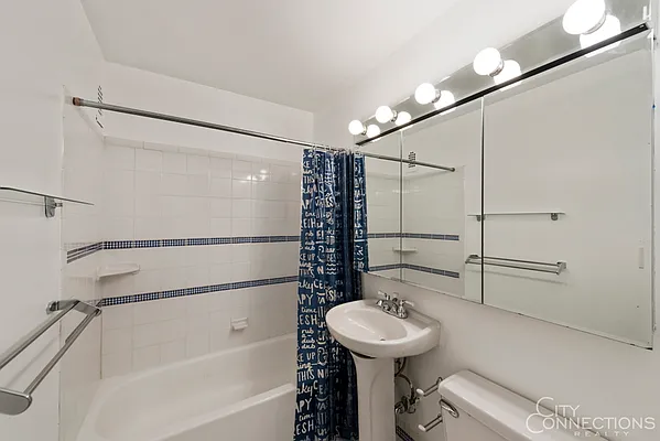 Rented by City Connections Realty | media 20