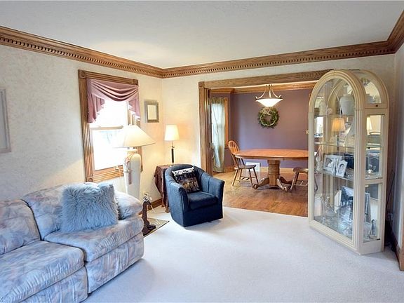 4th image of 2655 Oak Forest Dr
