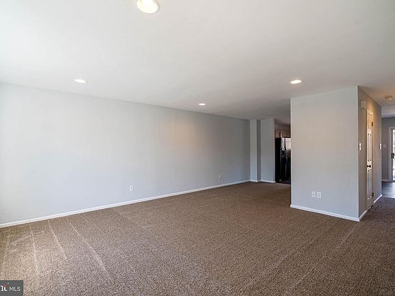 2nd image of 167 Cambridge Cir