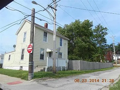 201 Keller St photo 1