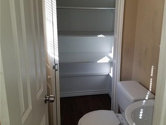 2nd image of 2623 Emerald Dr
