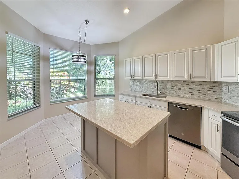 2400 E Aragon Blvd #2 — Photo 5