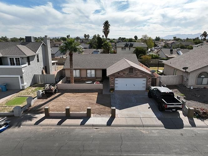 1st image of 8813 W Wilshire Dr