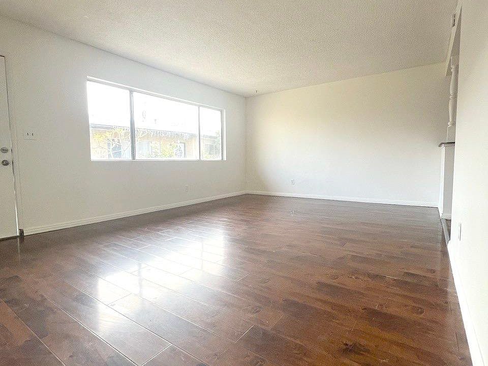 2nd image of 4024 Puente Ave #7