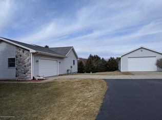 1253 Andre Ave, Charlotte, MI 48813