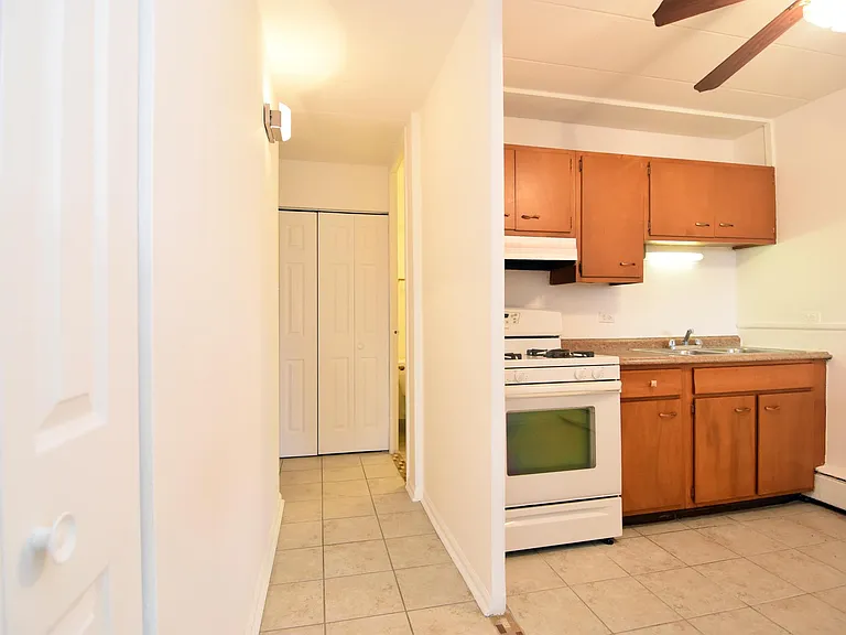 5900 N Sheridan Road — Photo 24