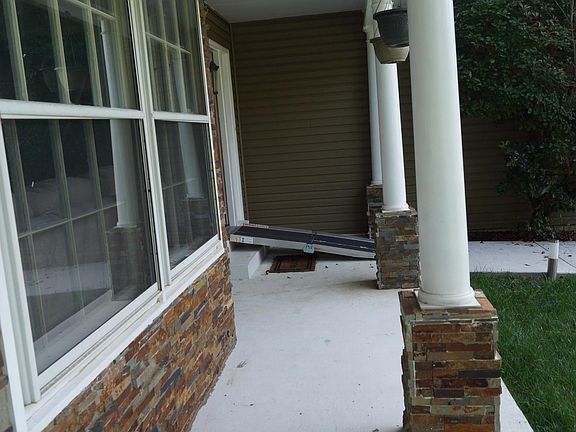 4th image of 8008 Sandburg Ct