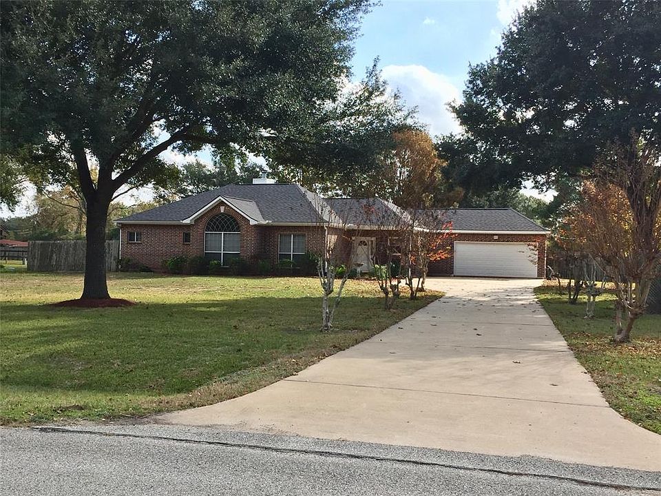 1st image of 15819 McCearley Dr