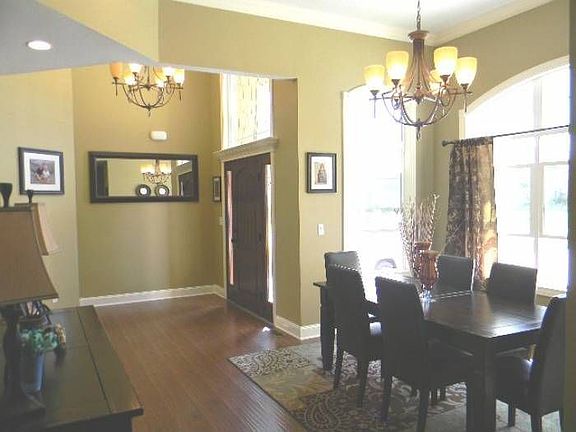 3rd image of 5428 Hedgebrook Dr