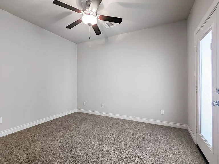 5323 Kiam St — Photo 10