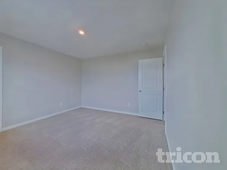 656 McCormick Ln — Photo 9