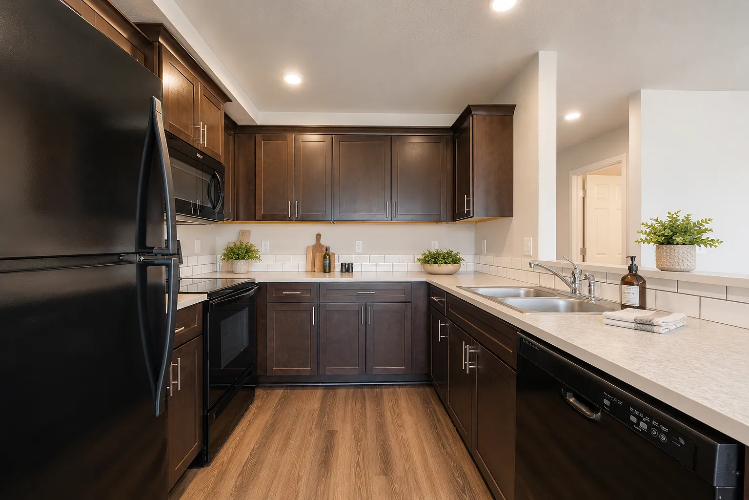 2 bed, 1080 sqft, $1,750 — Photo 2