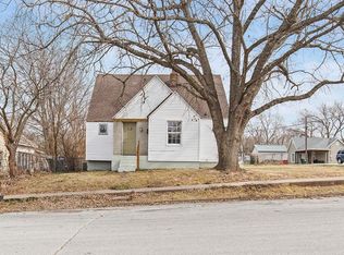 216 S Landrum St, Mount Vernon, MO 65712