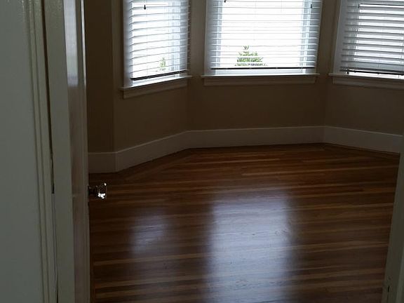 3rd image of 1506 Lombard St APT 4