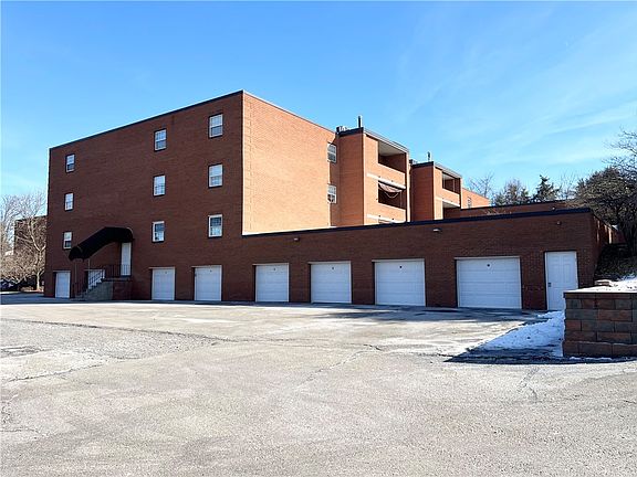 2nd image of 2850 Edgecliff Rd APT 35