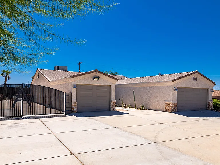 3420 Sheik Dr — Photo 74
