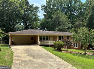 6135 Queens Rd, Douglasville, GA 30135