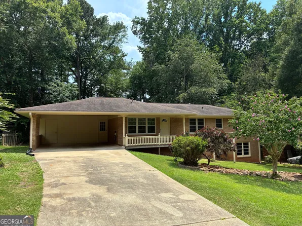 6135 Queens Rd, Douglasville, GA 30135