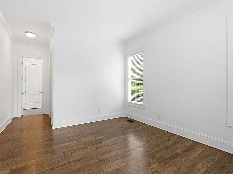 404 Woodmont Hall Pl — Photo 27