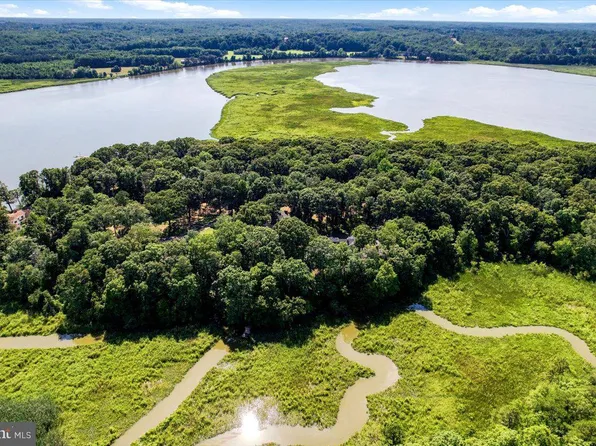 7785 Swan Ln, Owings, MD 20736