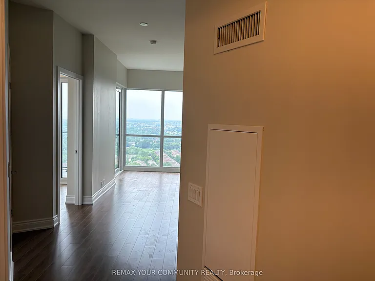 10 Park Lawn Rd #2404 — Photo 19