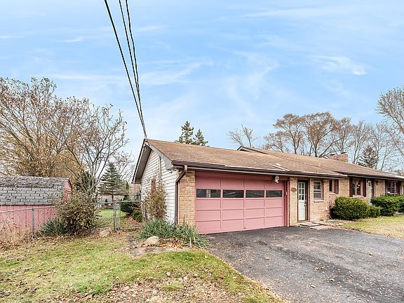 3rd image of 1060 Westlake Woods Dr