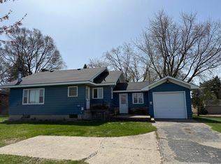 3830 E Howard City Edmore Rd, Edmore, MI 48829