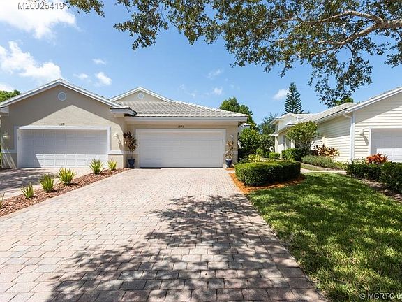 2nd image of 1577 SE Tidewater Pl