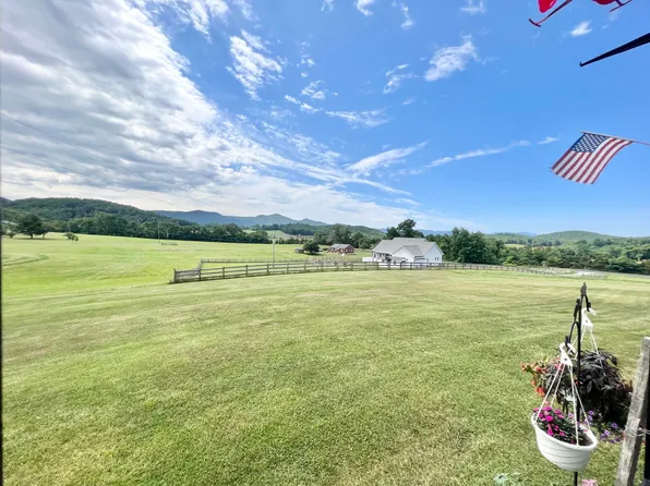 1481 Timber Ridge Rd, Fairfield, VA 24435