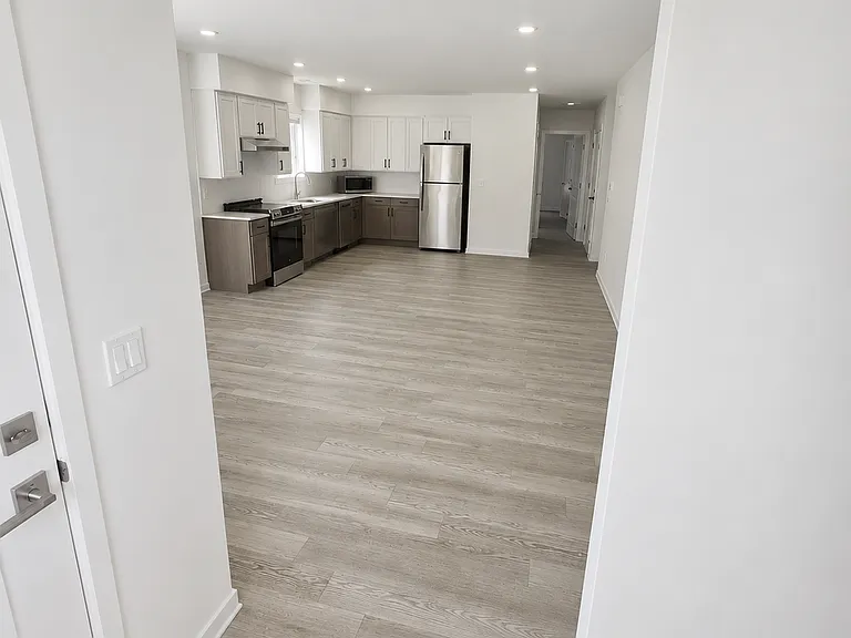 Tallgrass Apartments — Photo 9