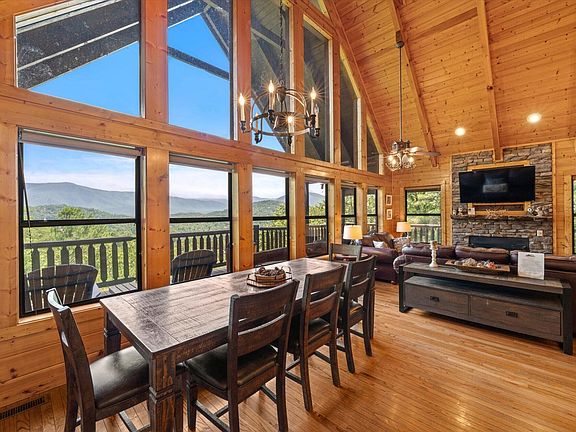 3rd image of 2540 Raccoon Hollow Way