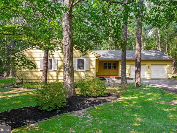 6 Silver Cloud Cir, Medford, NJ 08055