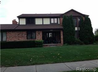 5126 Allison Dr, Troy, MI 48085