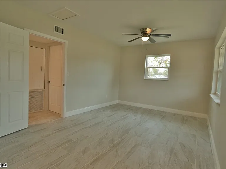 11 California Rd #B — Photo 16