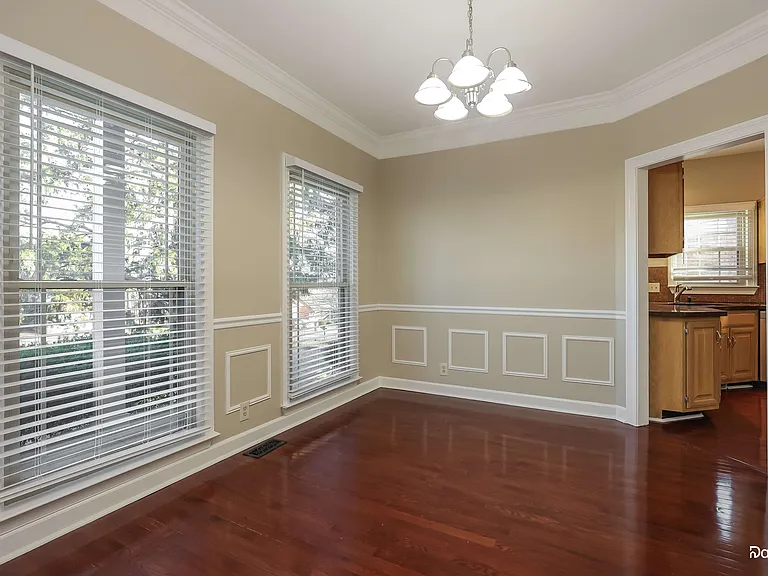 1229 Charlton Dr — Photo 6