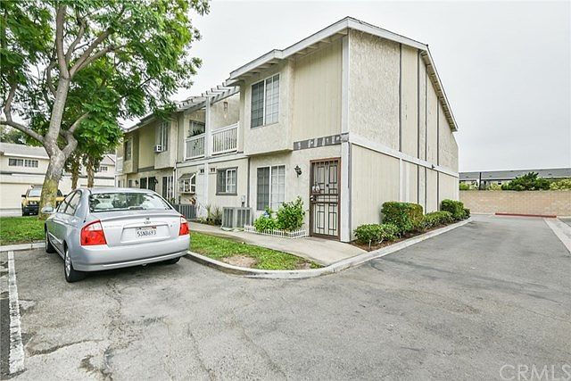 2nd image of 3311 W Lincoln Ave APT 8