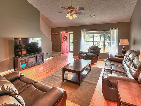 5th image of 3139 Kingsmore Dr