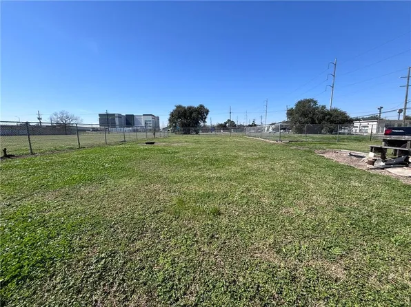 37841 Marigny St, New Orleans, LA 70122