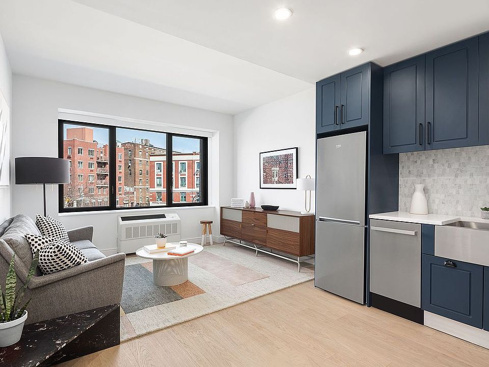 1st image of 475 Clermont Ave #305