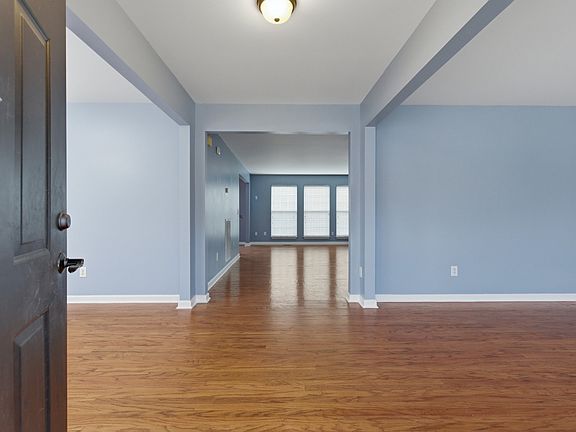 4th image of 1284 Blairfield Dr