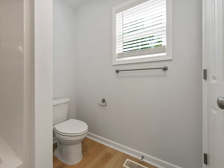 718 Park Ave — Photo 13