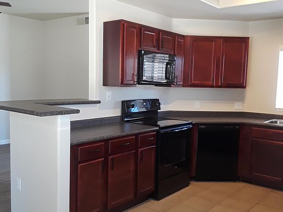 5th image of 1020-1020 Lakewood Pkwy E