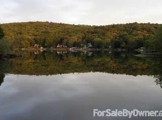 15 Willow Ter, Andover, NJ 07821