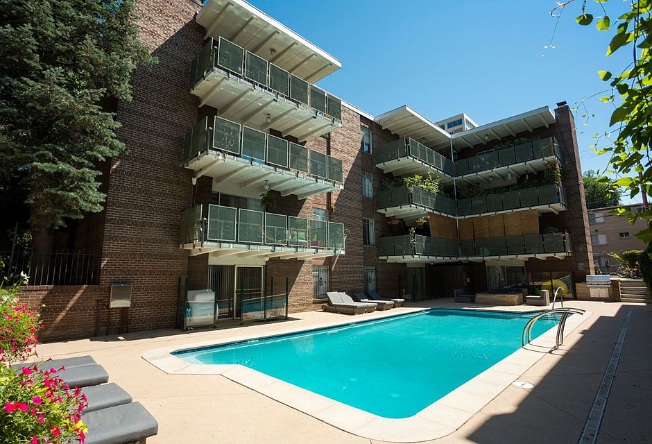 2nd image of 950 Lafayette St #101