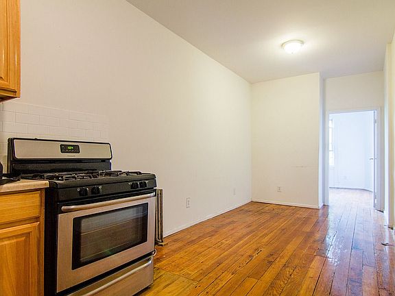 2nd image of 178 Kingsland Ave #1F