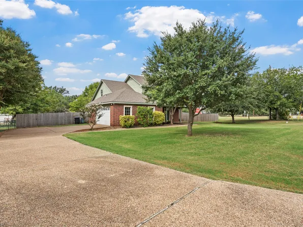 1694 McLennan Crossing Rd, Woodway, TX 76712